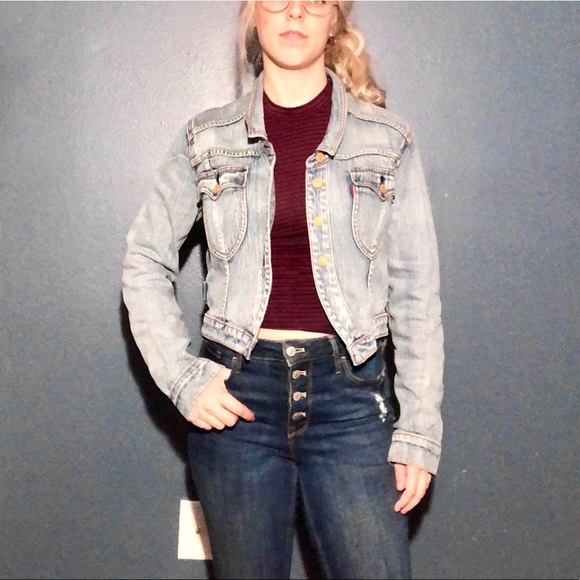 Levi's Jackets & Blazers - Levi’s Cropped Denim Jacket